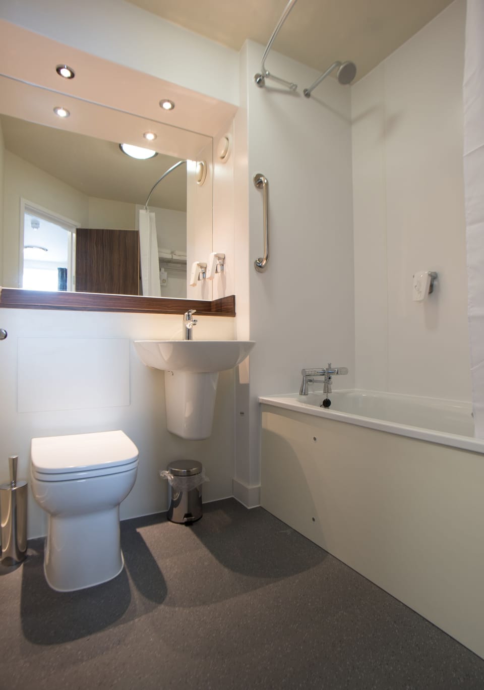 Desk, iron/ironing board, free WiFi, bed sheets