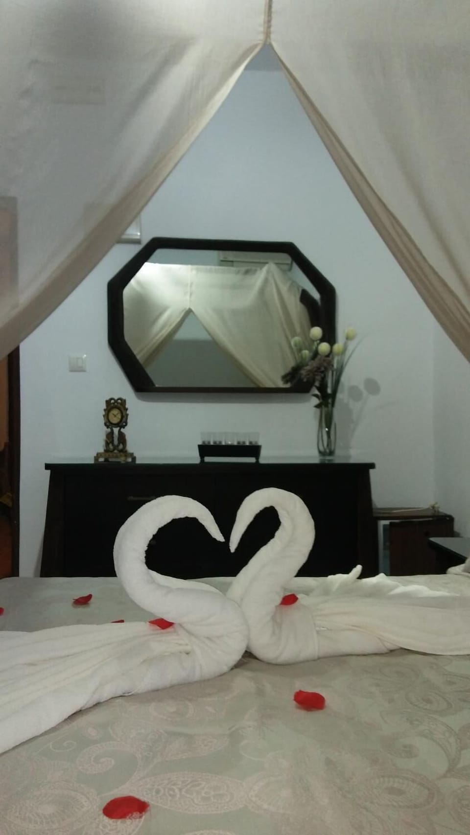 Triple Room | Soundproofing, free cribs/infant beds, rollaway beds, free WiFi