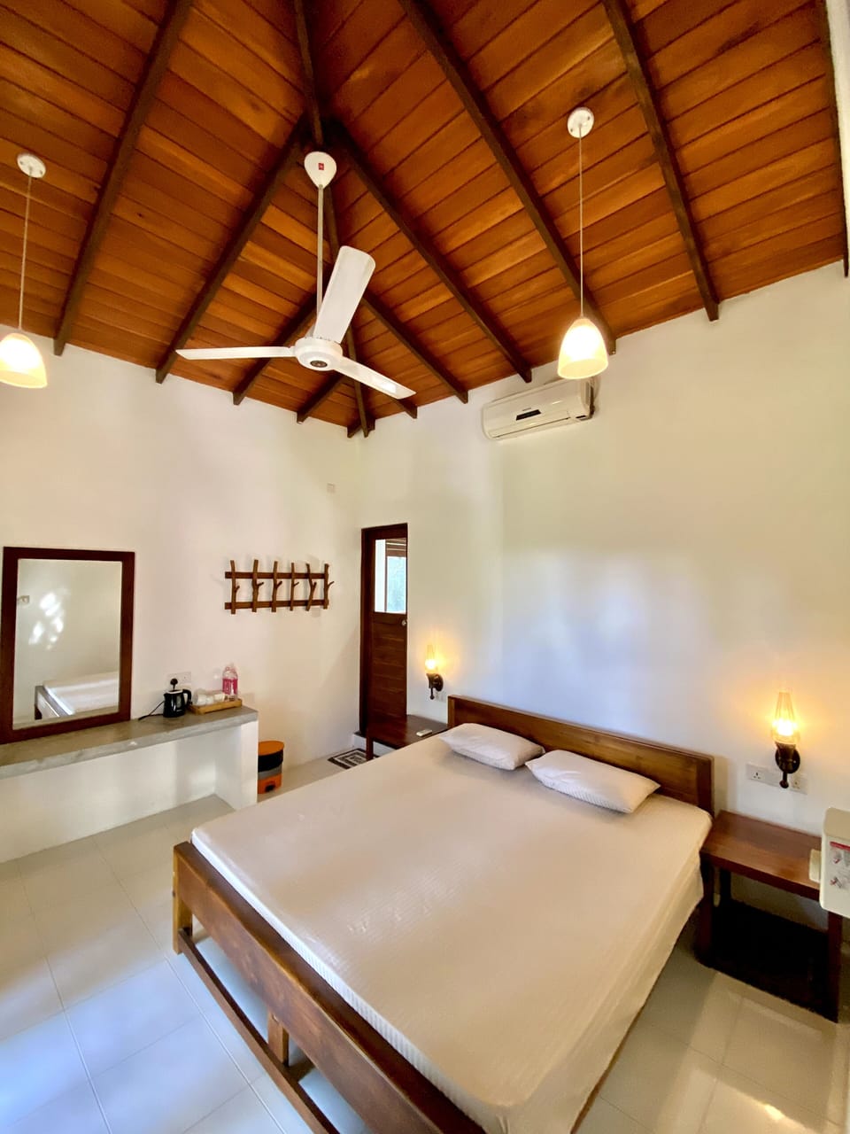 Deluxe Double Room, 1 King Bed | Egyptian cotton sheets, premium bedding, individually decorated, desk