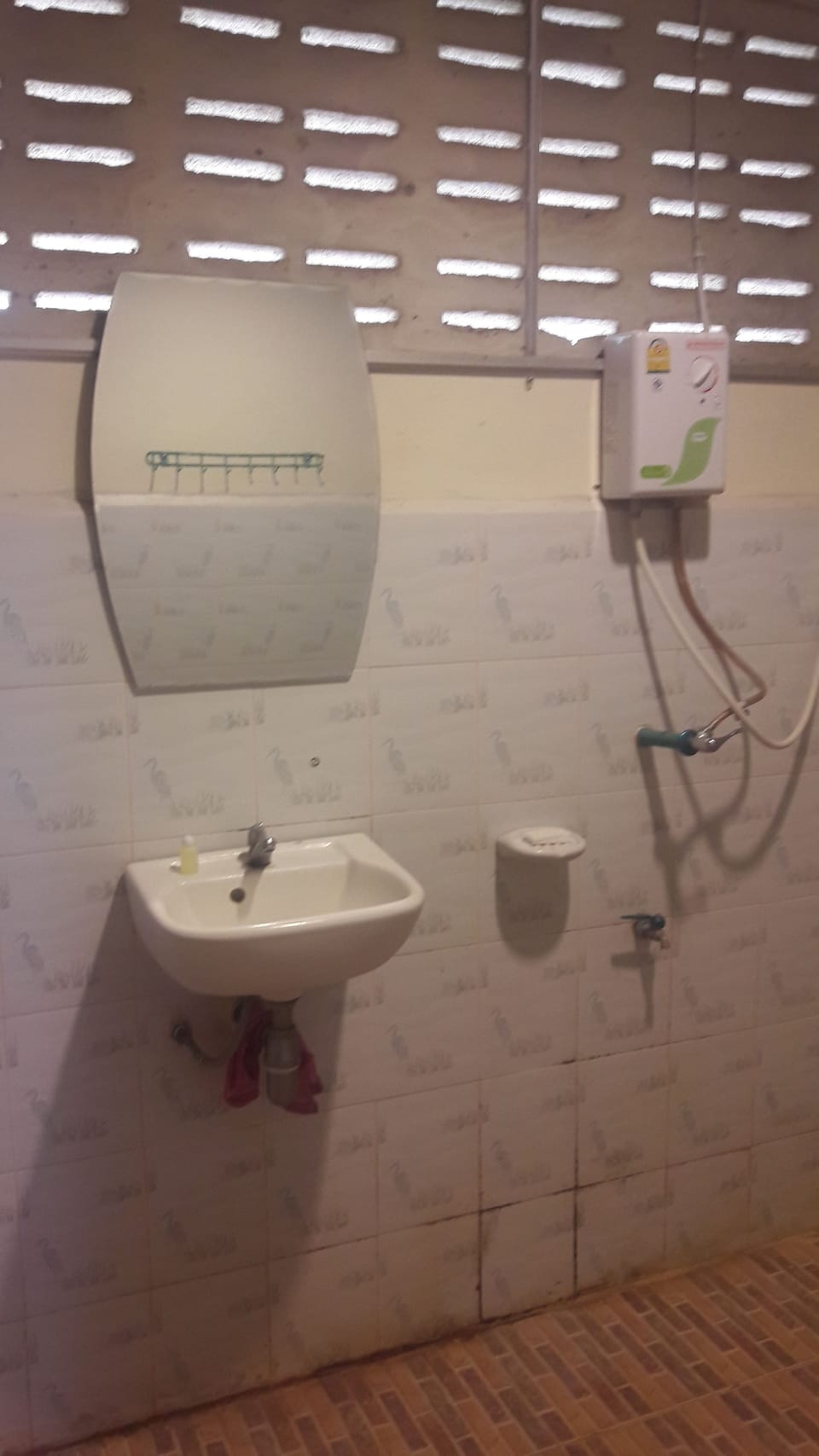 Bungalow | Bathroom sink