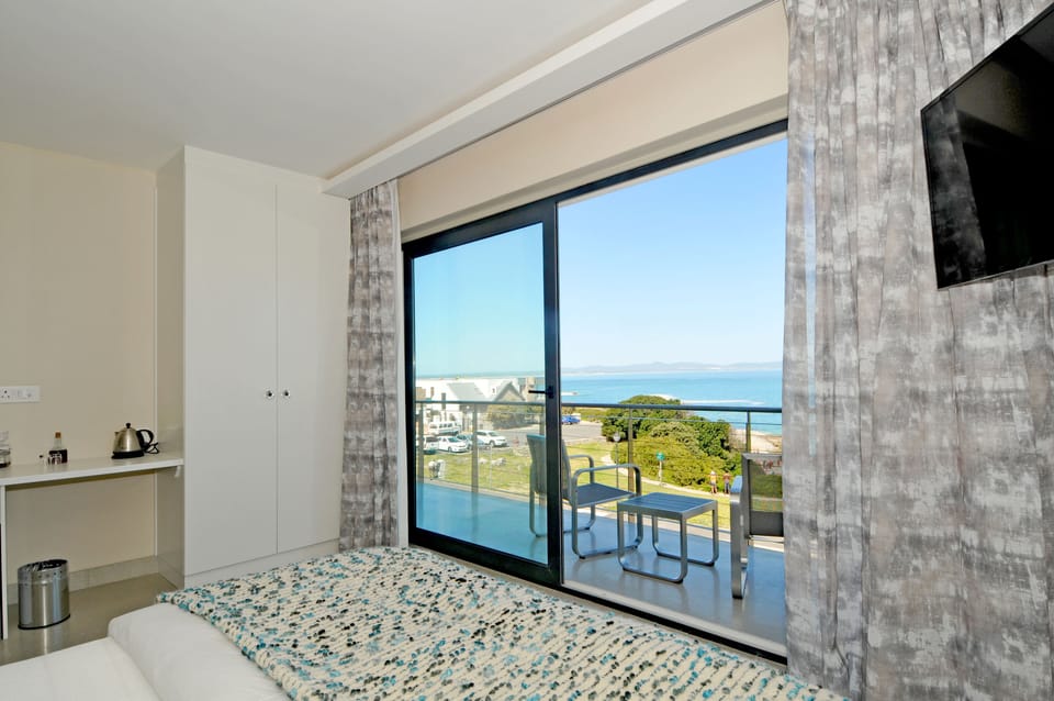 Superior Room (Sea Facing) | 1 bedroom, Egyptian cotton sheets, premium bedding, memory foam beds