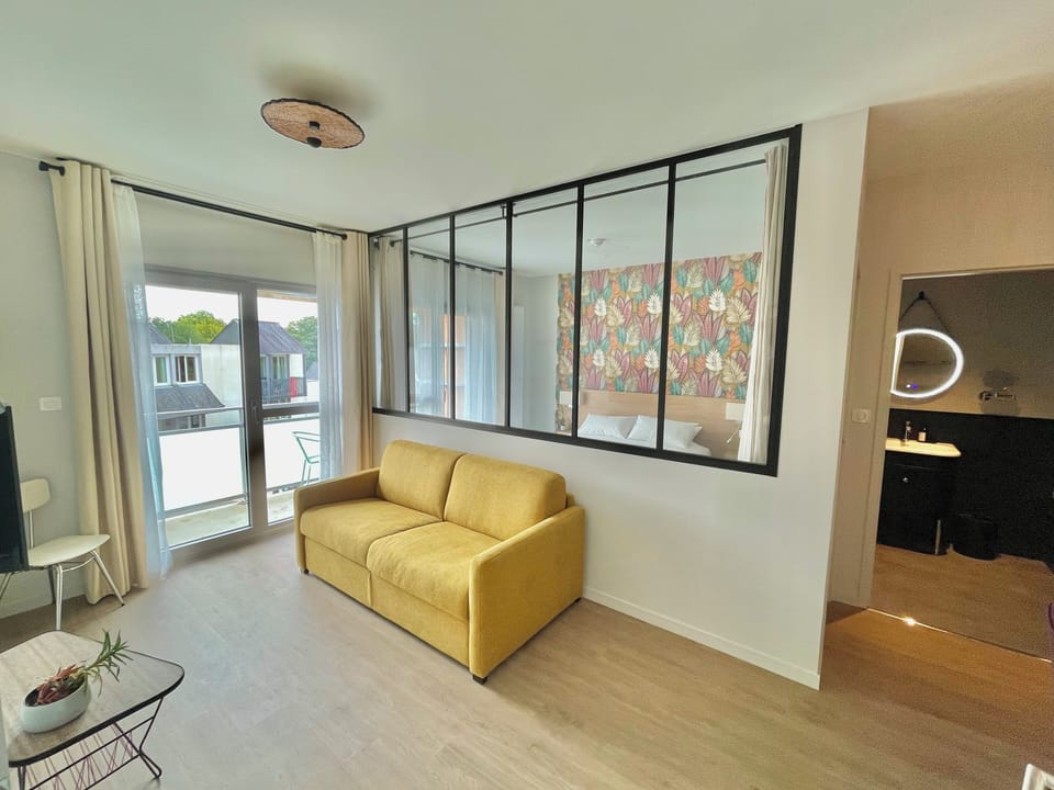 Confort appartment | Blackout drapes, soundproofing, iron/ironing board, free WiFi