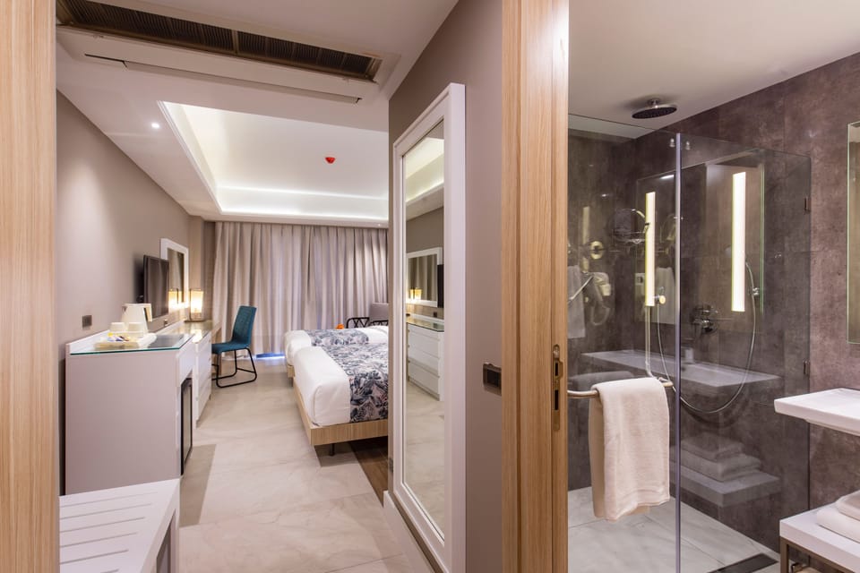 Minibar, in-room safe, desk, blackout drapes