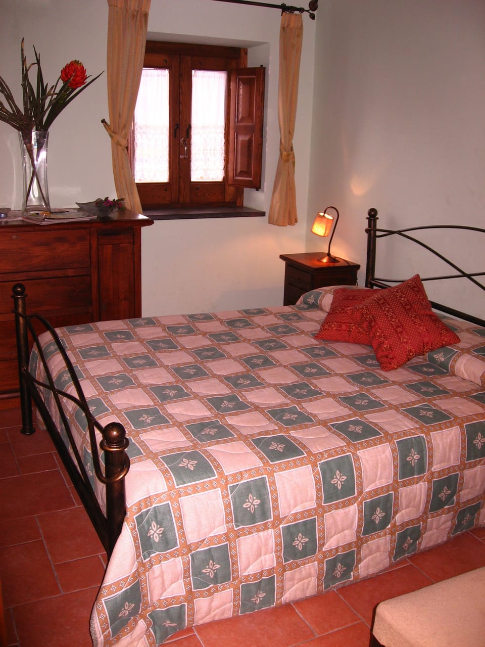 Apartment, 1 Bedroom | Free cribs/infant beds, rollaway beds, bed sheets, wheelchair access