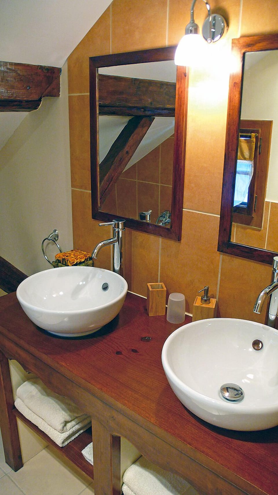 Panoramic Suite, Ensuite, Mountain View | Bathroom | Hair dryer, slippers, towels, soap