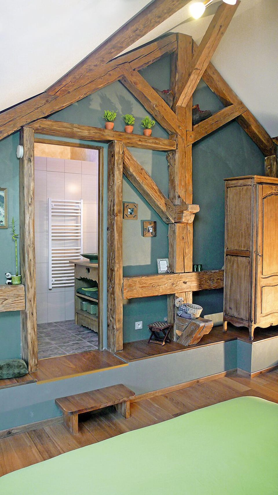 Comfort Double Room, Ensuite, Mountain View