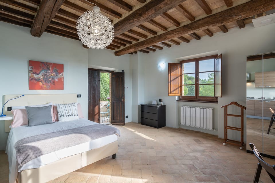 Classic Apartment | Desk, laptop workspace, iron/ironing board, free WiFi