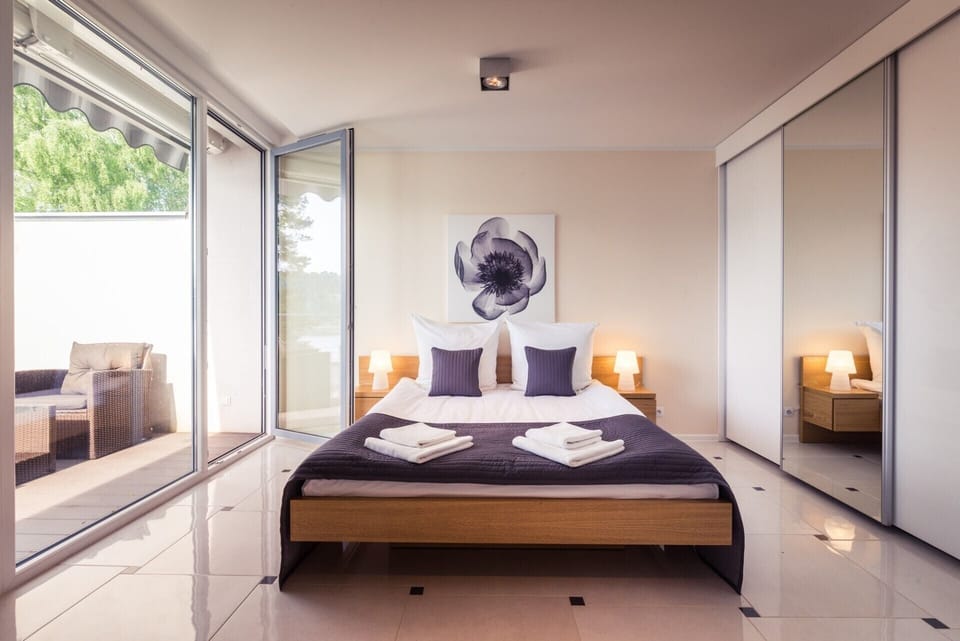 Executive Apartment, Lake View (Terrace 30m²) | Hypo-allergenic bedding, minibar, in-room safe, desk