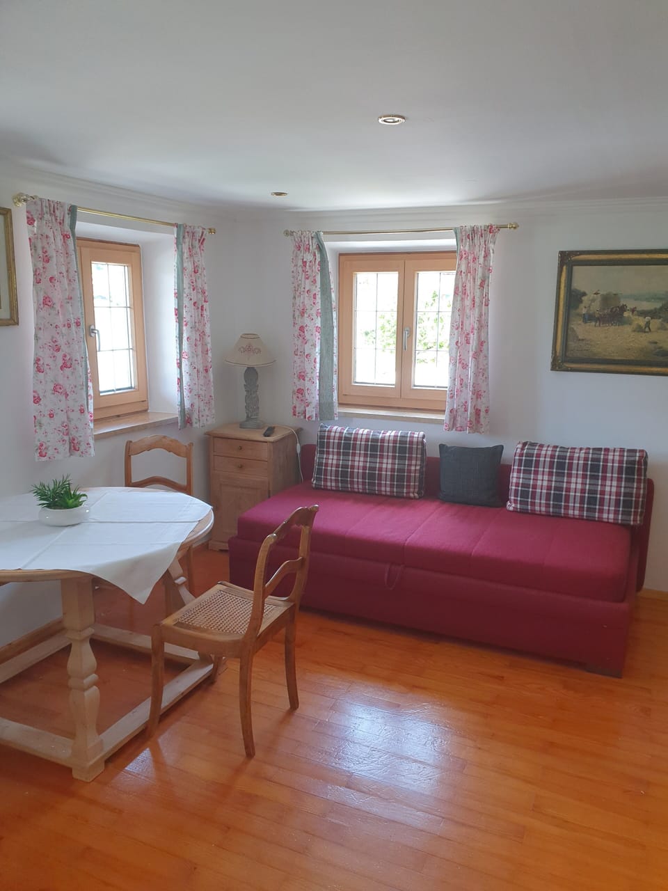 Traditional Apartment, 1 Bedroom | Living area | Heated floors, offices
