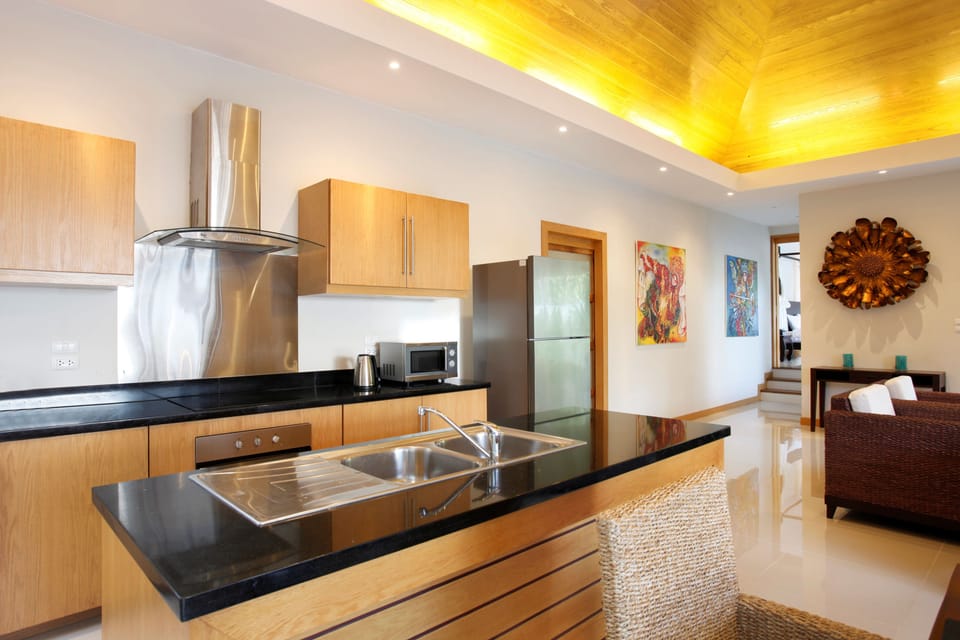 3 Bedrooms Villa | Private kitchen | Full-size fridge, microwave, oven, stovetop
