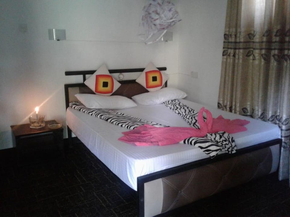 Soundproofing, rollaway beds, free WiFi