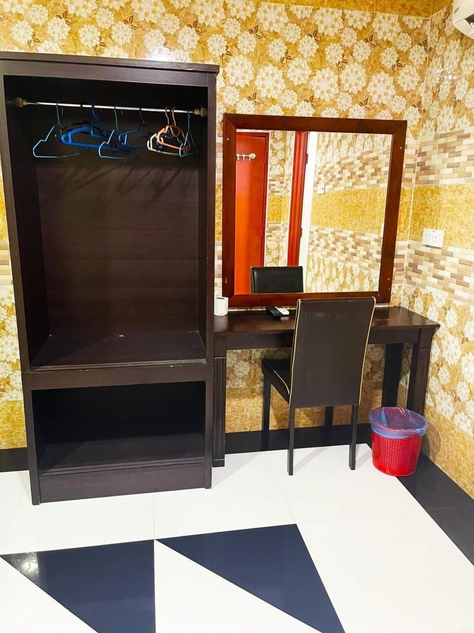 Triple Room | WiFi (free), bed sheets