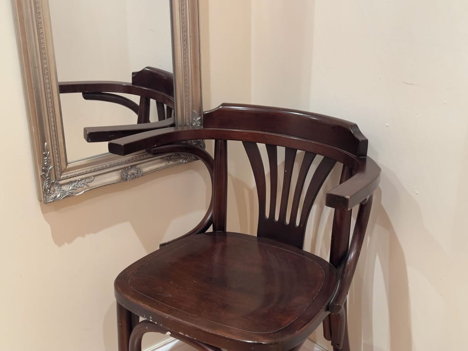 Family Room (3 People) | Soundproofing, iron/ironing board, free WiFi