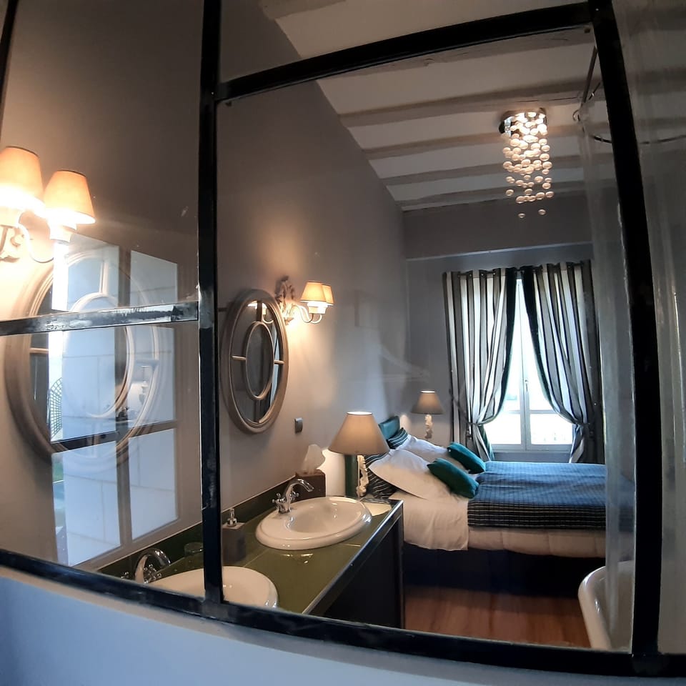 Deluxe Double Room (Providence) | Premium bedding, individually decorated, individually furnished