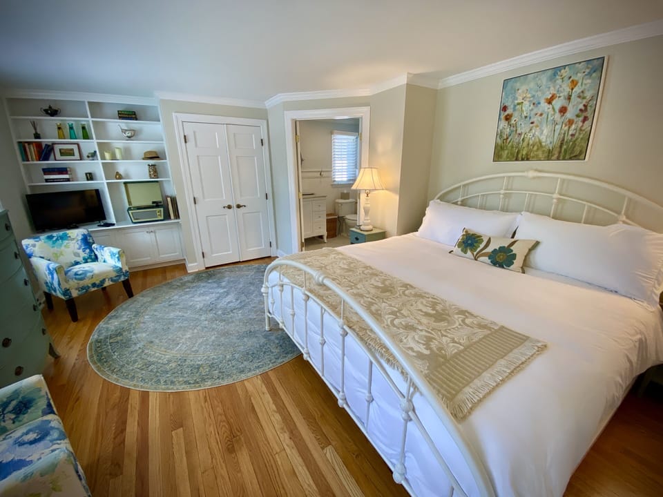 Room, 1 King Bed, Ground Floor (1) | Egyptian cotton sheets, premium bedding, down comforters