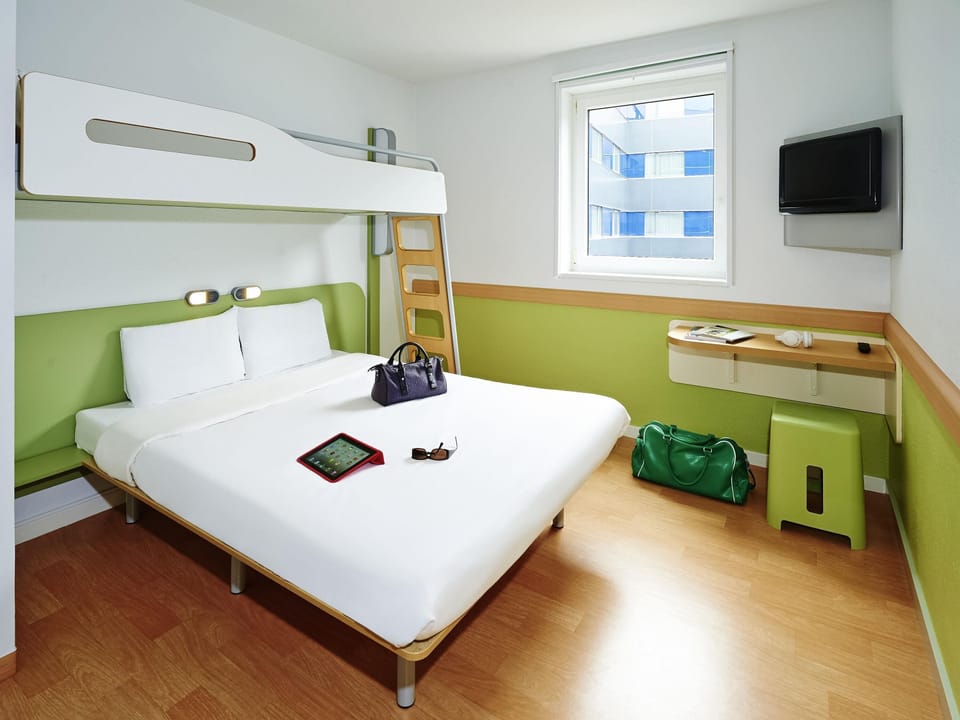 Standard Room, 1 Double Bed | Desk, free WiFi, bed sheets