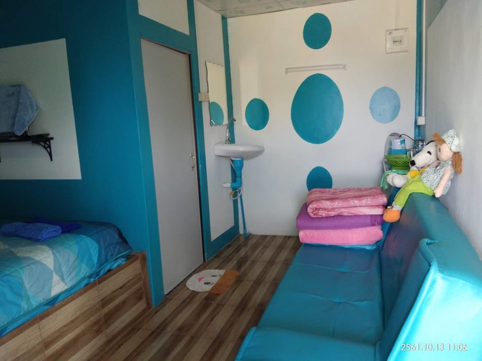 Standard Double Room | Living area | Smart TV