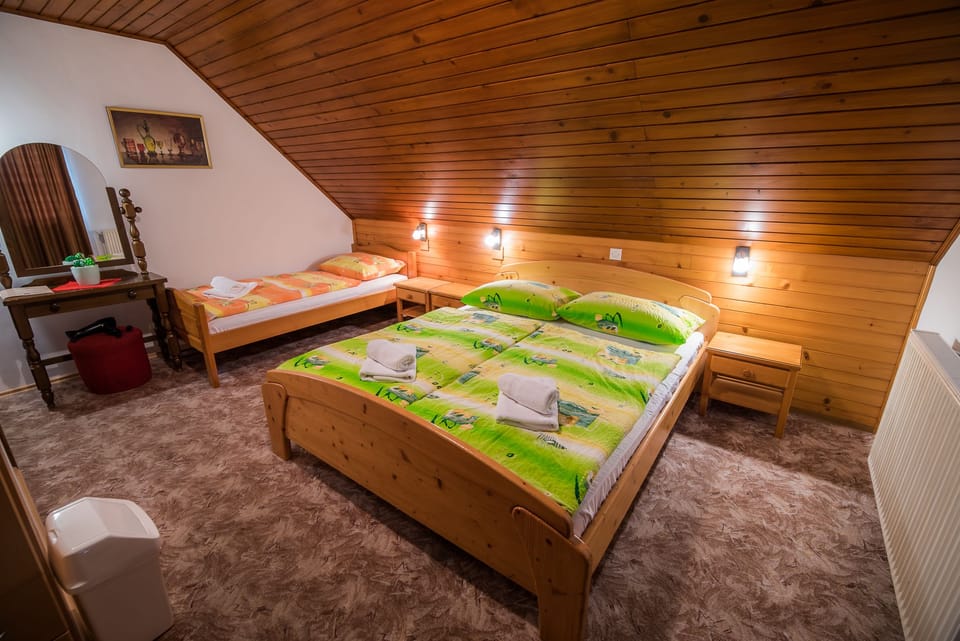 Triple Room, Balcony | Iron/ironing board (on request), WiFi (free), bed sheets