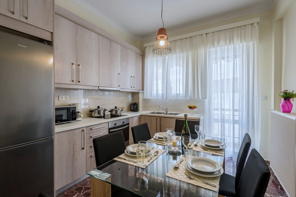 Apartment | Private kitchen | Full-size fridge, microwave, oven, stovetop