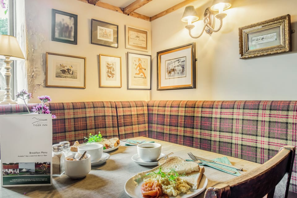 Free daily English breakfast