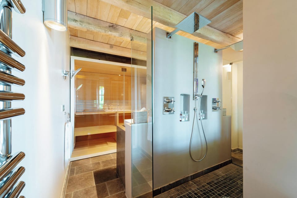 Suite (Pool) | Bathroom | Separate tub and shower, deep soaking tub, hydromassage showerhead