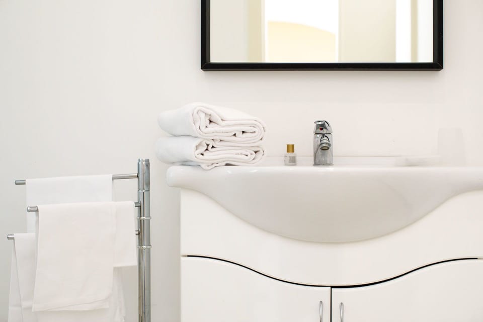 Comfort Double or Twin Room, 1 Bedroom, Terrace | Bathroom sink