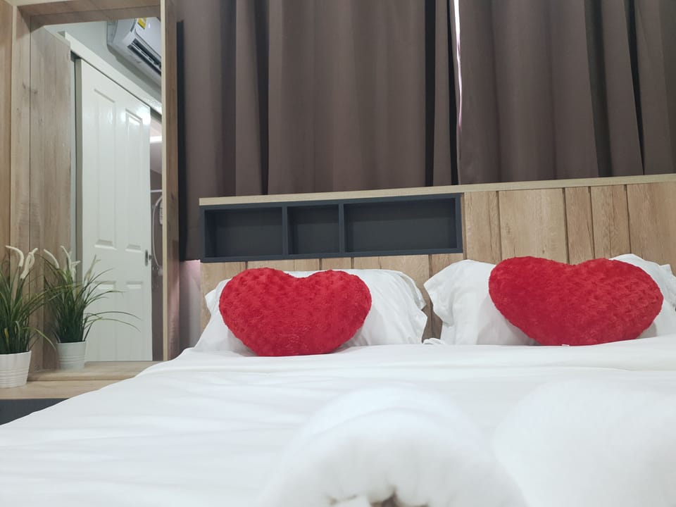 Standard Single Room, Non Smoking | Desk, laptop workspace, bed sheets