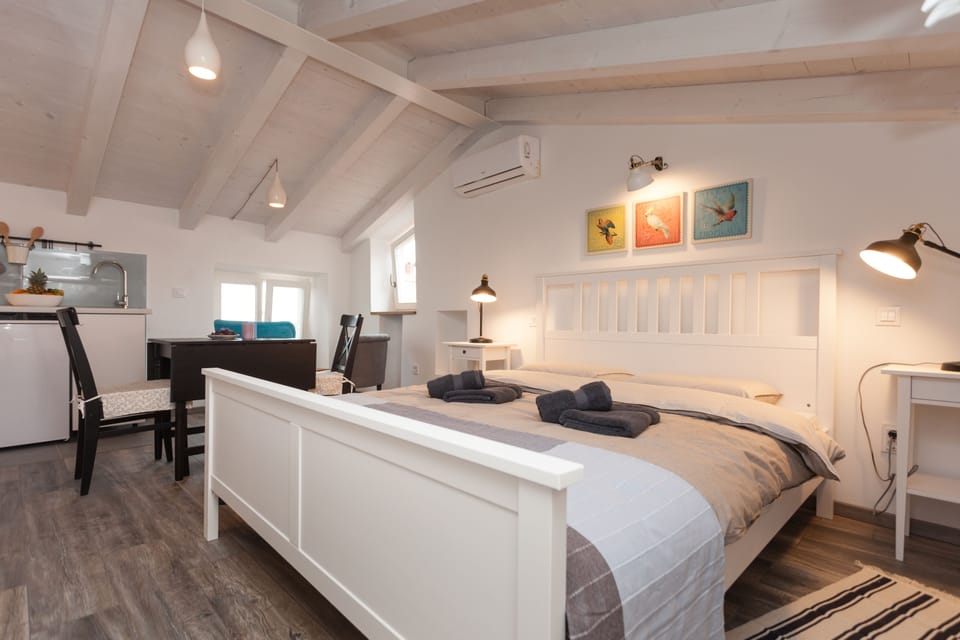 Studio, Sea View (Petra) | In-room safe, soundproofing, free cribs/infant beds, free WiFi