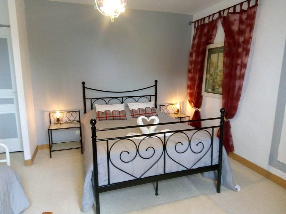 Double Room, 1 Double Bed, Non Smoking | Desk, soundproofing, cribs/infant beds, free WiFi