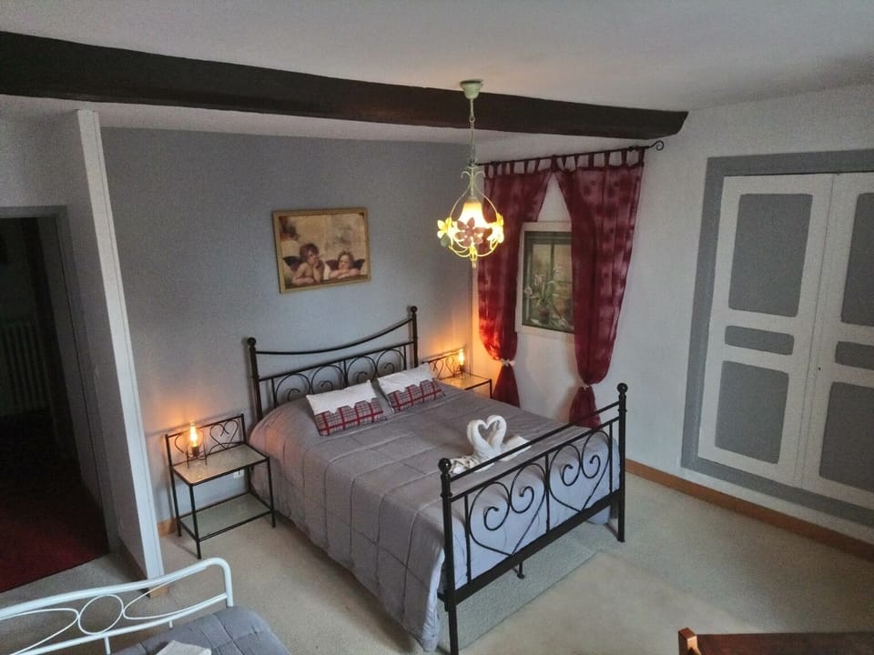 Triple Room, Multiple Beds, Non Smoking | Desk, soundproofing, cribs/infant beds, free WiFi