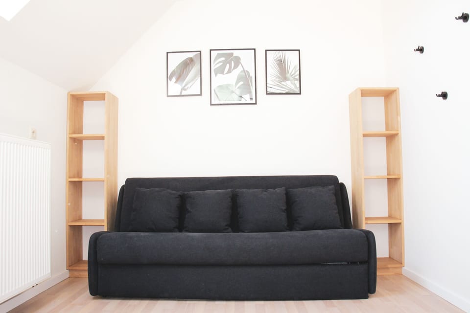 Family Room | Minibar, in-room safe, individually decorated, individually furnished