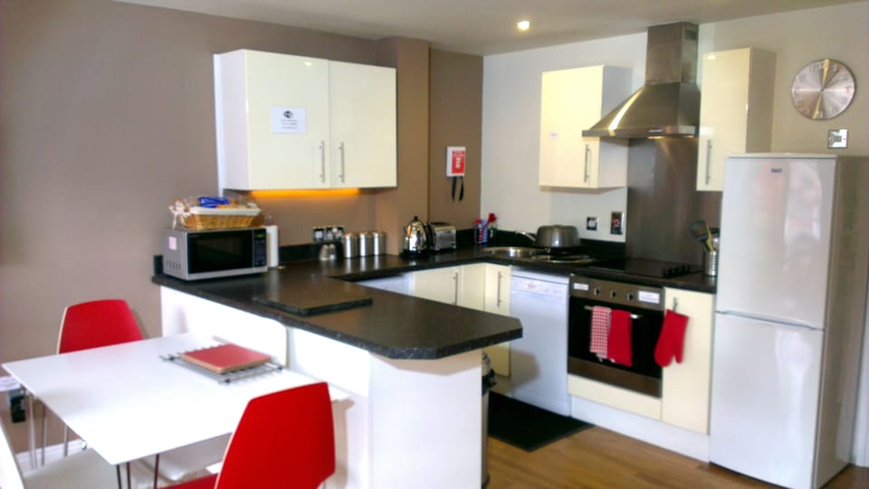 Premium Apartment, 2 Bedrooms | Private kitchen | Full-size fridge, microwave, oven, stovetop