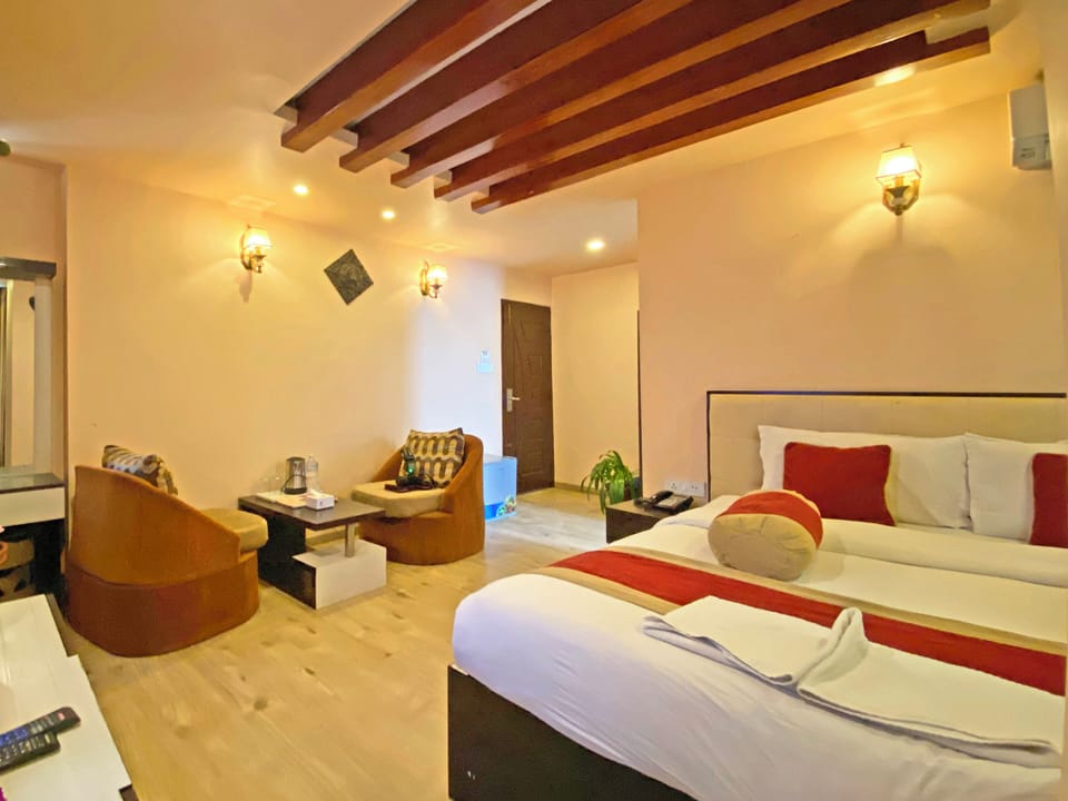 Deluxe Double Room | Desk, laptop workspace, soundproofing, free WiFi