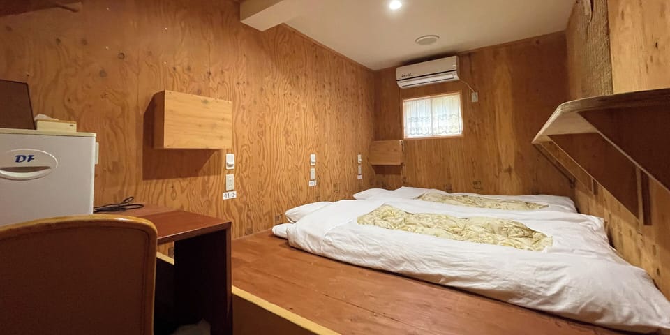 Twin Room | In-room safe, desk, laptop workspace, free WiFi