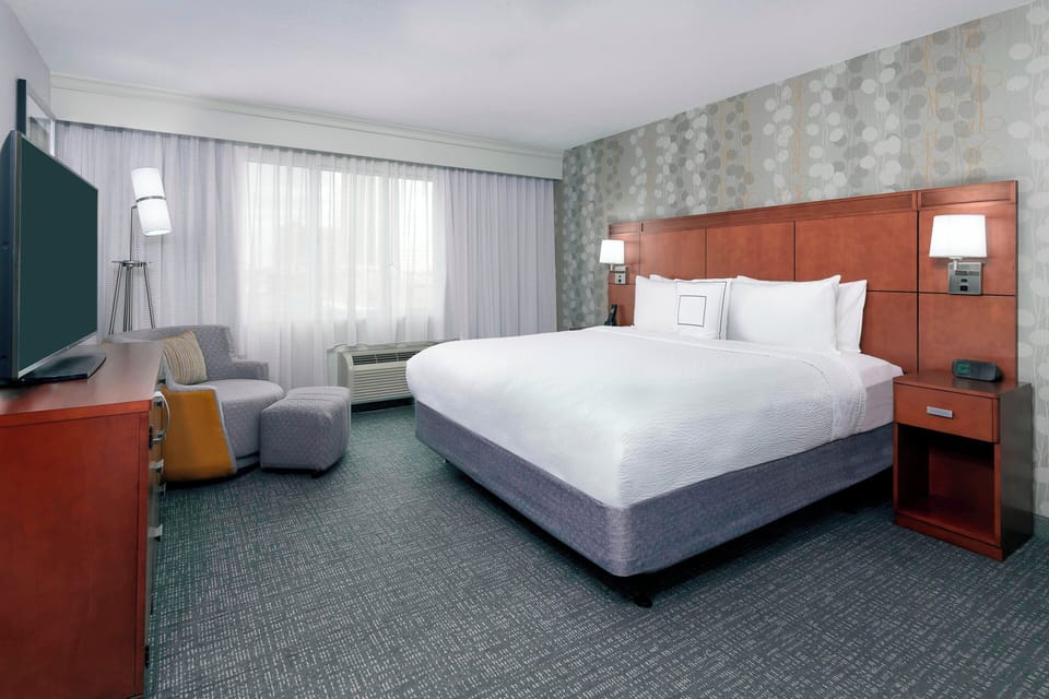 Suite, 1 Bedroom, Hearing Accessible (Accessible Bathtub) | Premium bedding, desk, blackout drapes, iron/ironing board
