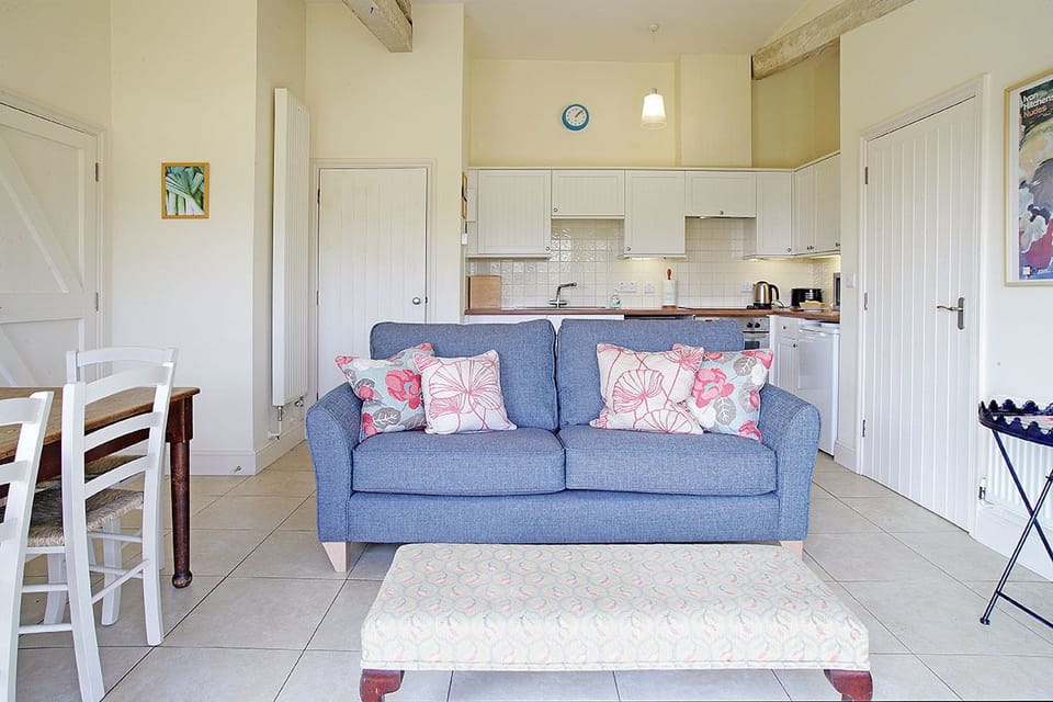 Cottage | Living area | Flat-screen TV