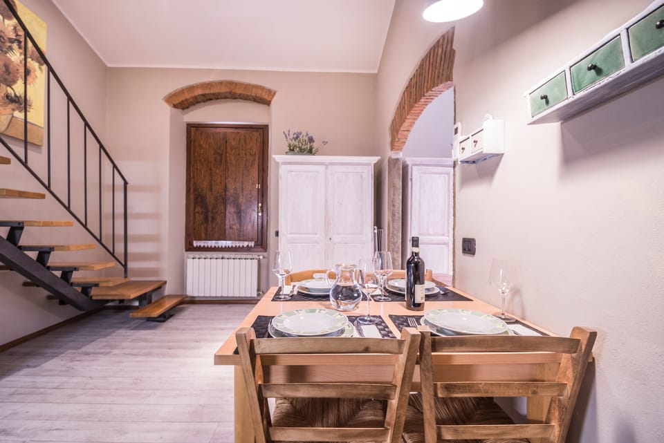 Apartment, 2 Bedrooms | In-room dining