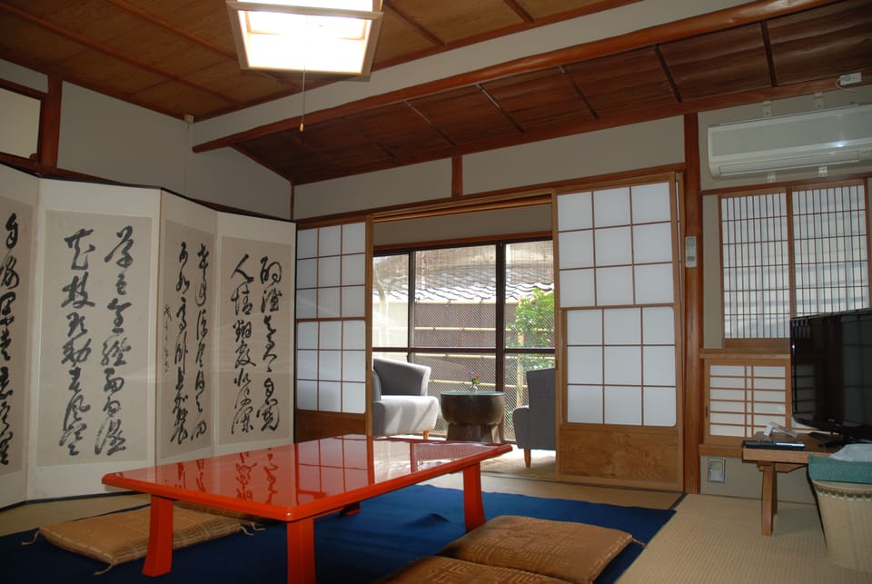Superior Twin Room, Non Smoking | In-room safe, desk, free WiFi, bed sheets