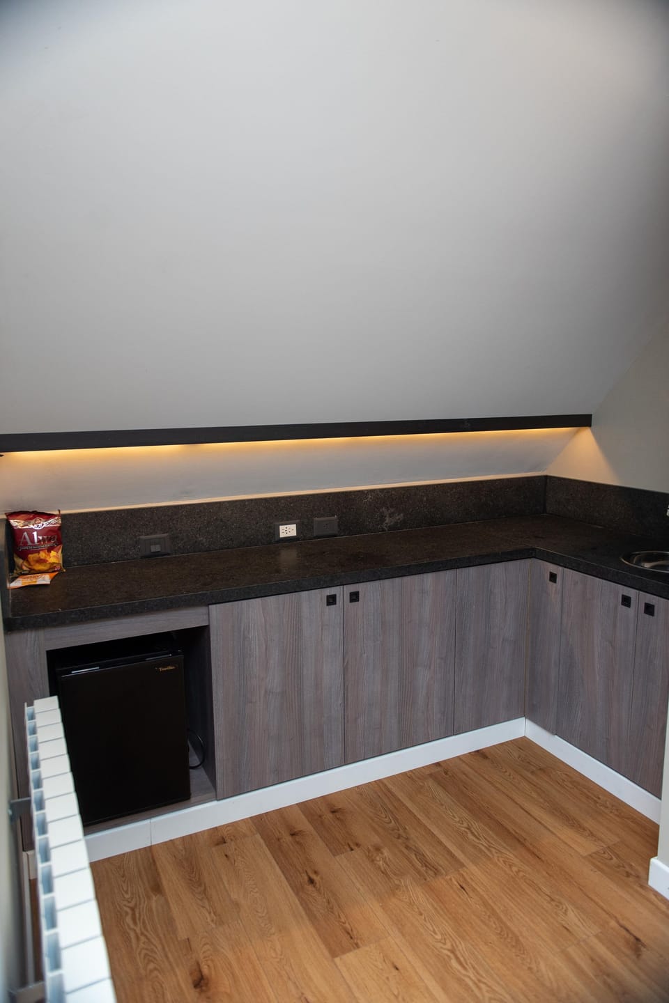 Master Suite | Minibar, in-room safe, blackout drapes, free WiFi