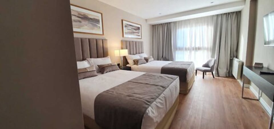 Superior Double Room | Minibar, in-room safe, blackout drapes, free WiFi
