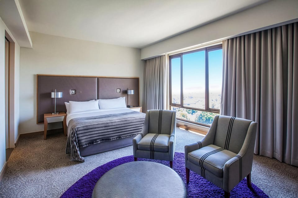 Premium bedding, minibar, in-room safe, desk