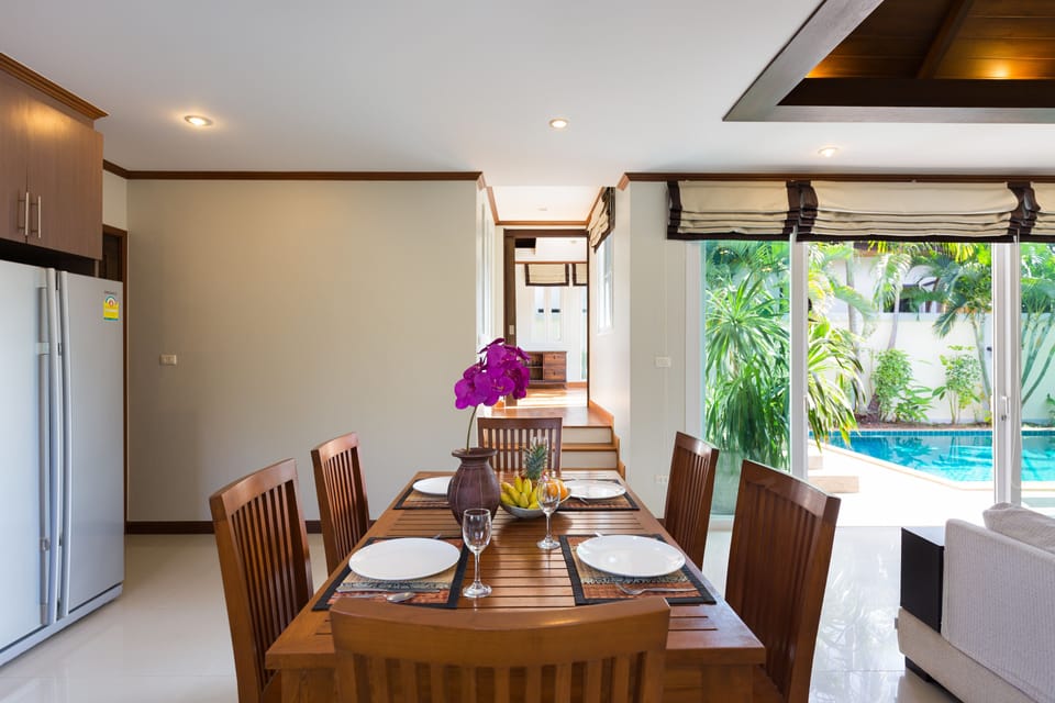 3-Bedroom Villa with Private Pool | In-room dining