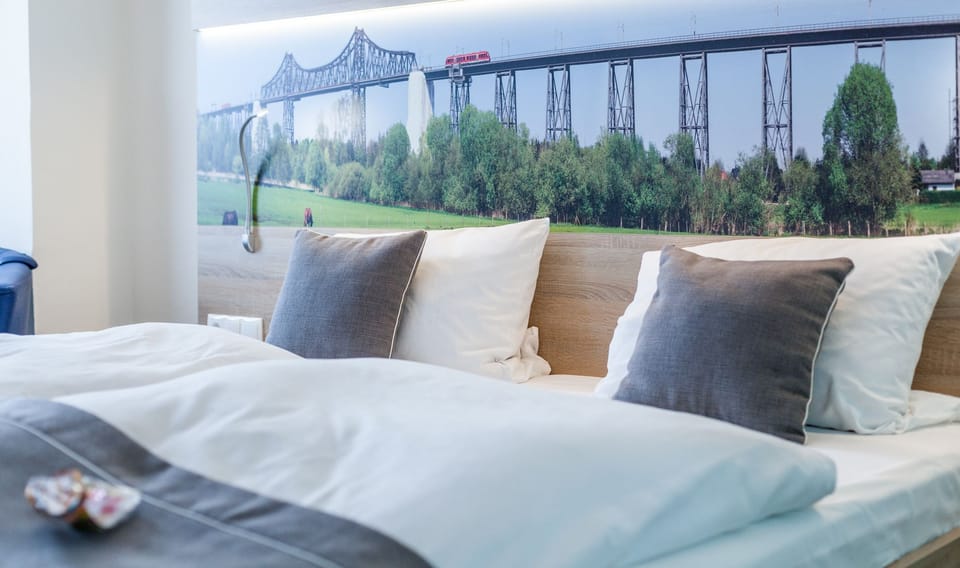 Double Room | Desk, free cribs/infant beds, free WiFi, bed sheets