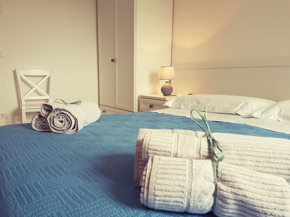 Down comforters, free WiFi, bed sheets