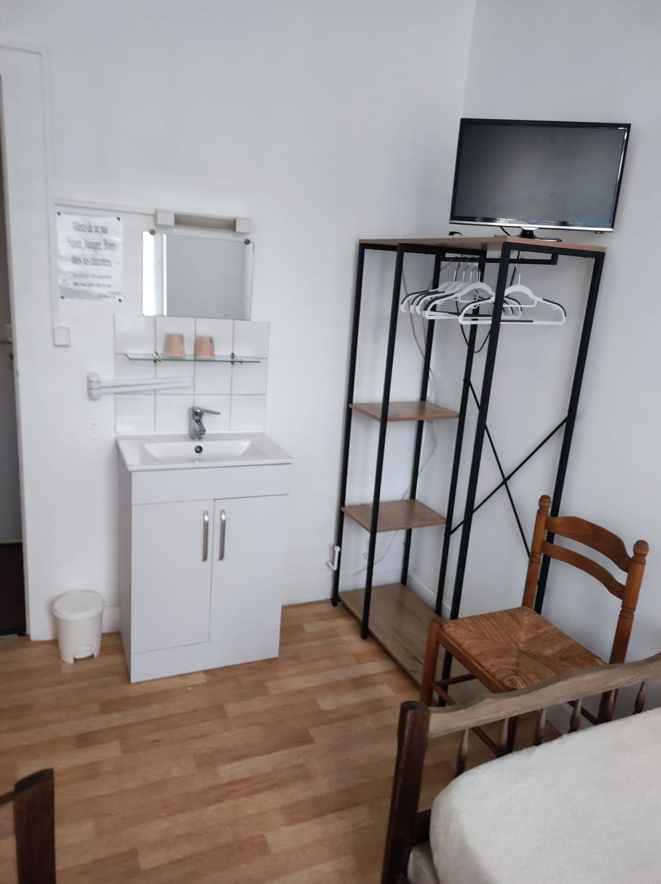 Twin Room | Free WiFi, bed sheets