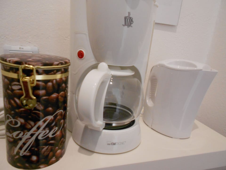Studio, 1 Double Bed with Sofa bed, Balcony (incl. EUR 25 cleaning fee) | Private kitchen | Coffee/tea maker, fridge, microwave, stovetop