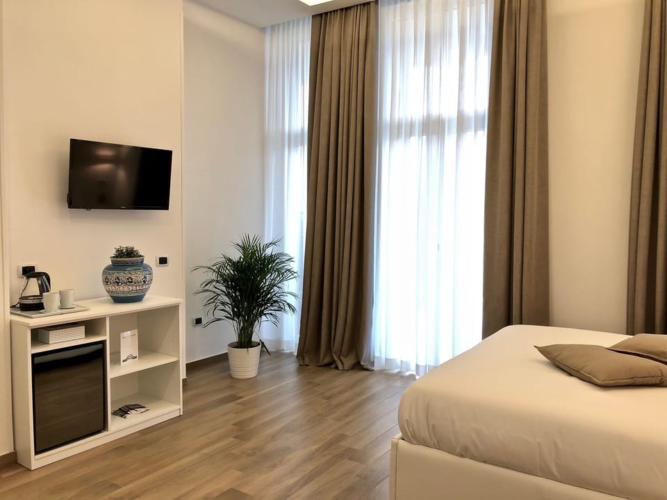 Superior Double Room, City View | Premium bedding, down comforters, memory foam beds, minibar