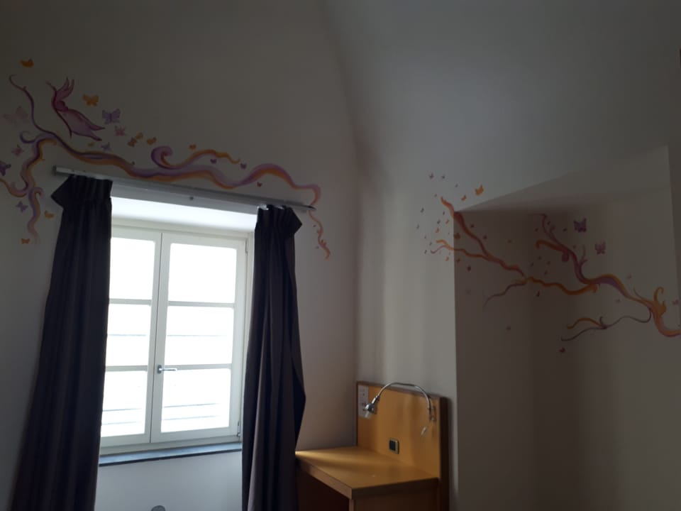 1 bed in Mixed Dormitory with shared external bathroom ( 8 pax ) | In-room safe, soundproofing, iron/ironing board (on request)