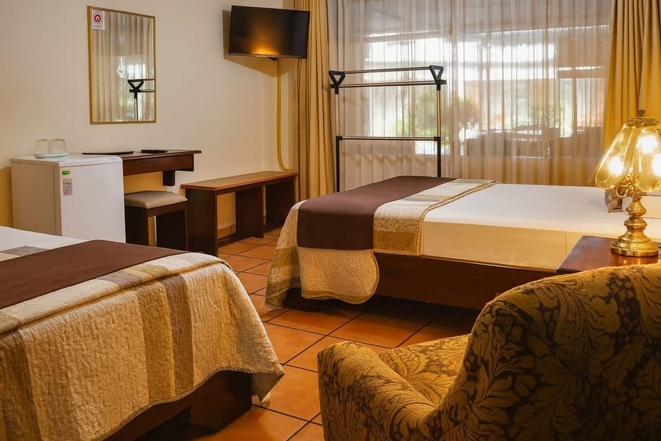 Premium bedding, in-room safe, iron/ironing board, free WiFi