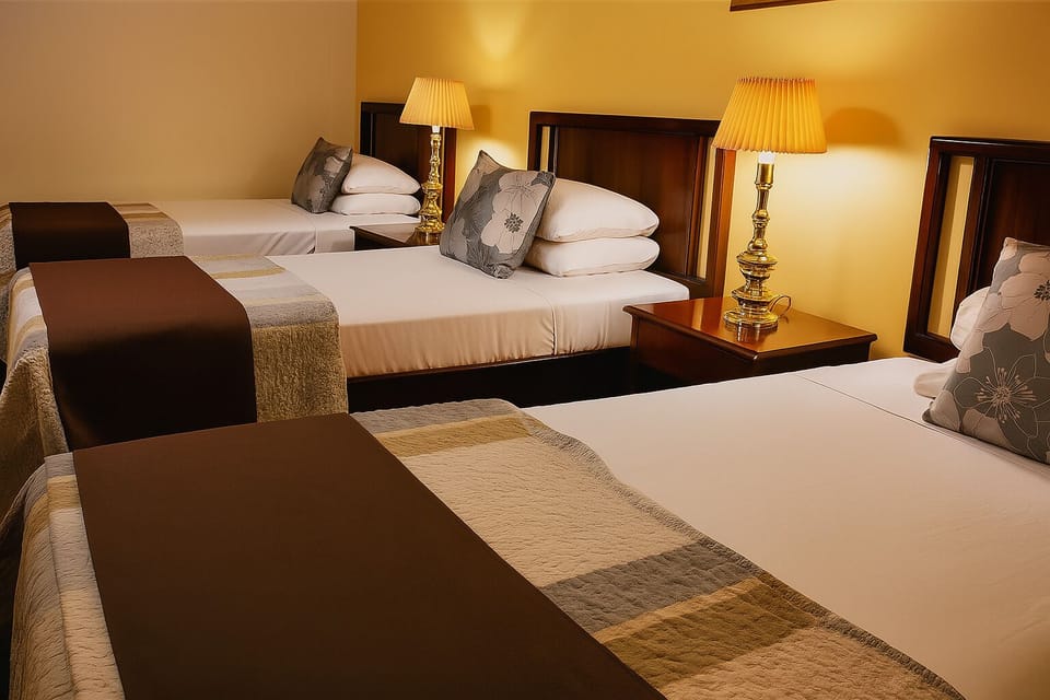 Premium bedding, in-room safe, iron/ironing board, free WiFi